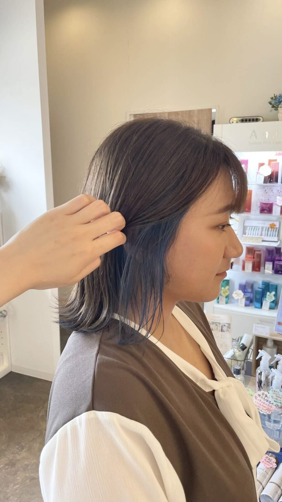 インナーカラーブルー　青　かわいい髪色　デザインカラー　立体感カラー　人気スタイリスト　岐阜羽島　美容室SIRENAセレナ