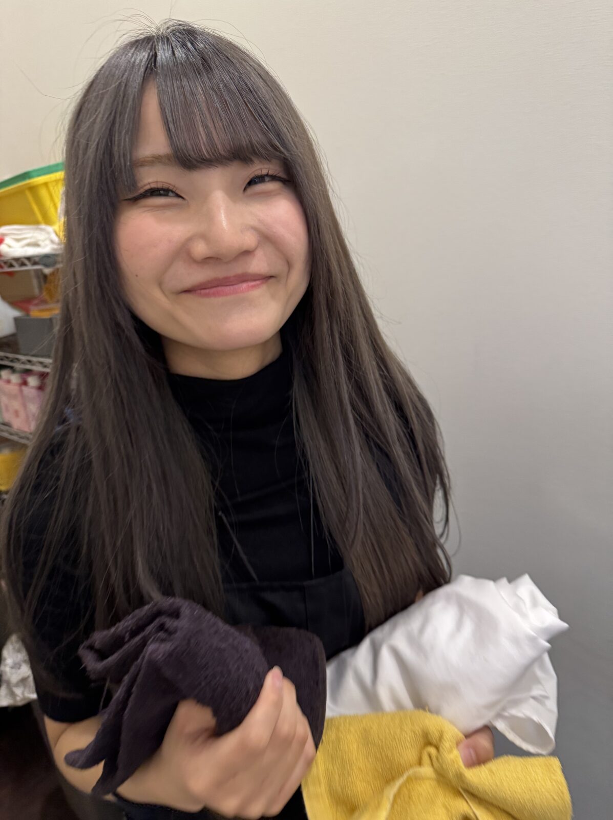 スタッフ募集　スタイリスト募集　アシスタント募集　女性に人気の美容院　人気スタイリスト　岐阜羽島　スタッフ募集　美容室SIRENAセレナ