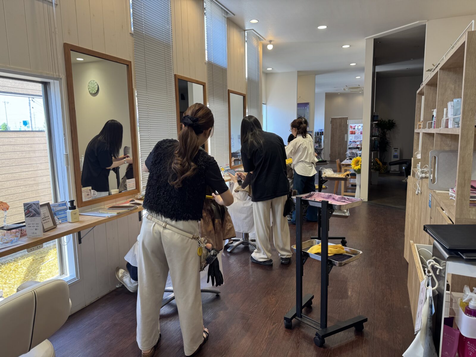 メテオ髪質改善ストレート　縮毛矯正　女性に人気の美容院　人気スタイリスト　岐阜羽島　スタッフ募集　美容室SIRENAセレナ