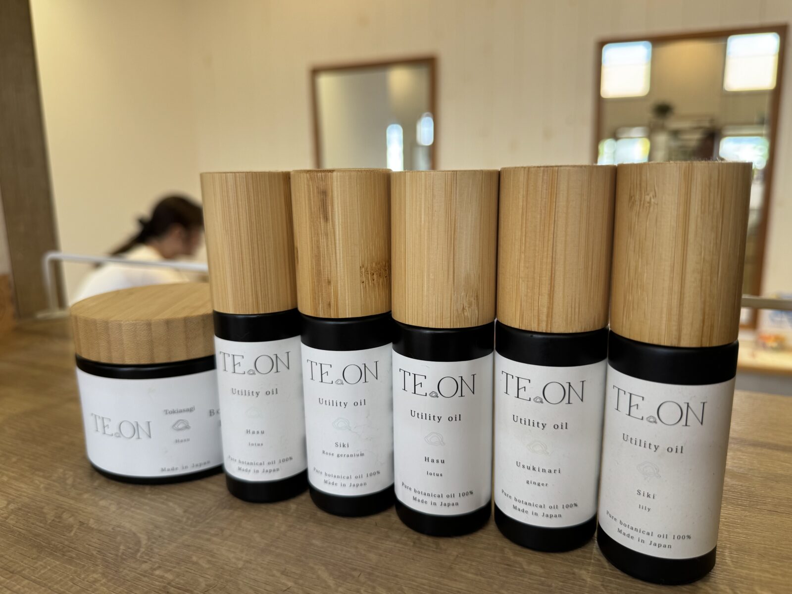 TEON　オーガニックオイル　　髪の毛　女性に人気の美容院　人気スタイリスト　岐阜羽島　スタッフ募集　美容室SIRENAセレナ