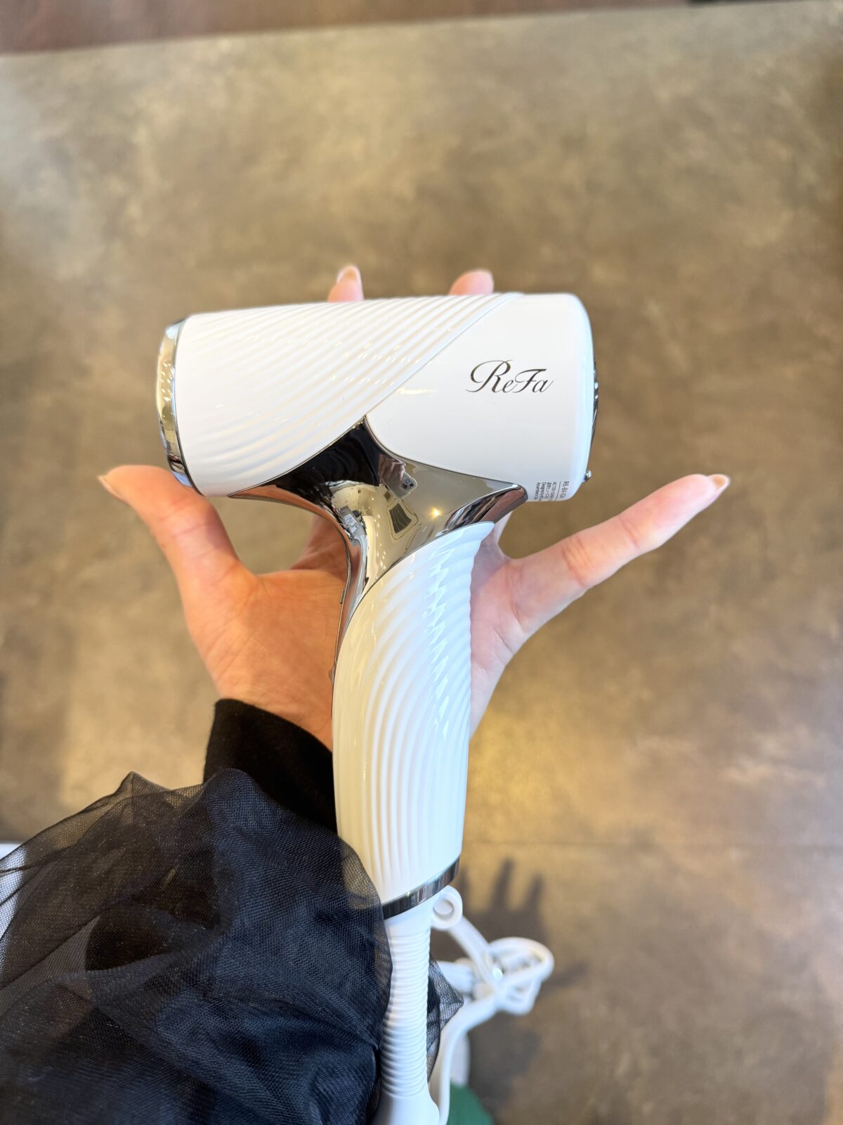 リファビューテック ドライヤー SE女性に人気の美容院 人気スタイリスト 岐阜羽島 スタッフ募集 美容室SIRENAセレナ