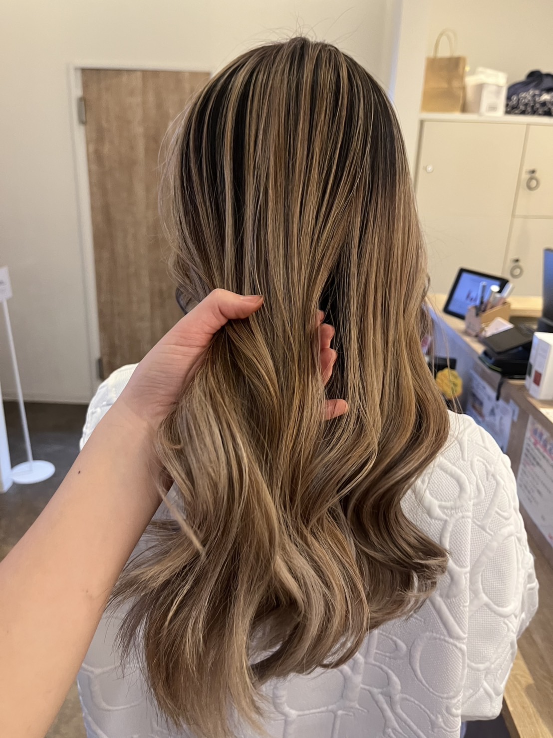 バレイヤージュ　女性に人気の美容院　人気スタイリスト　岐阜羽島　スタッフ募集　美容室SIRENAセレナ